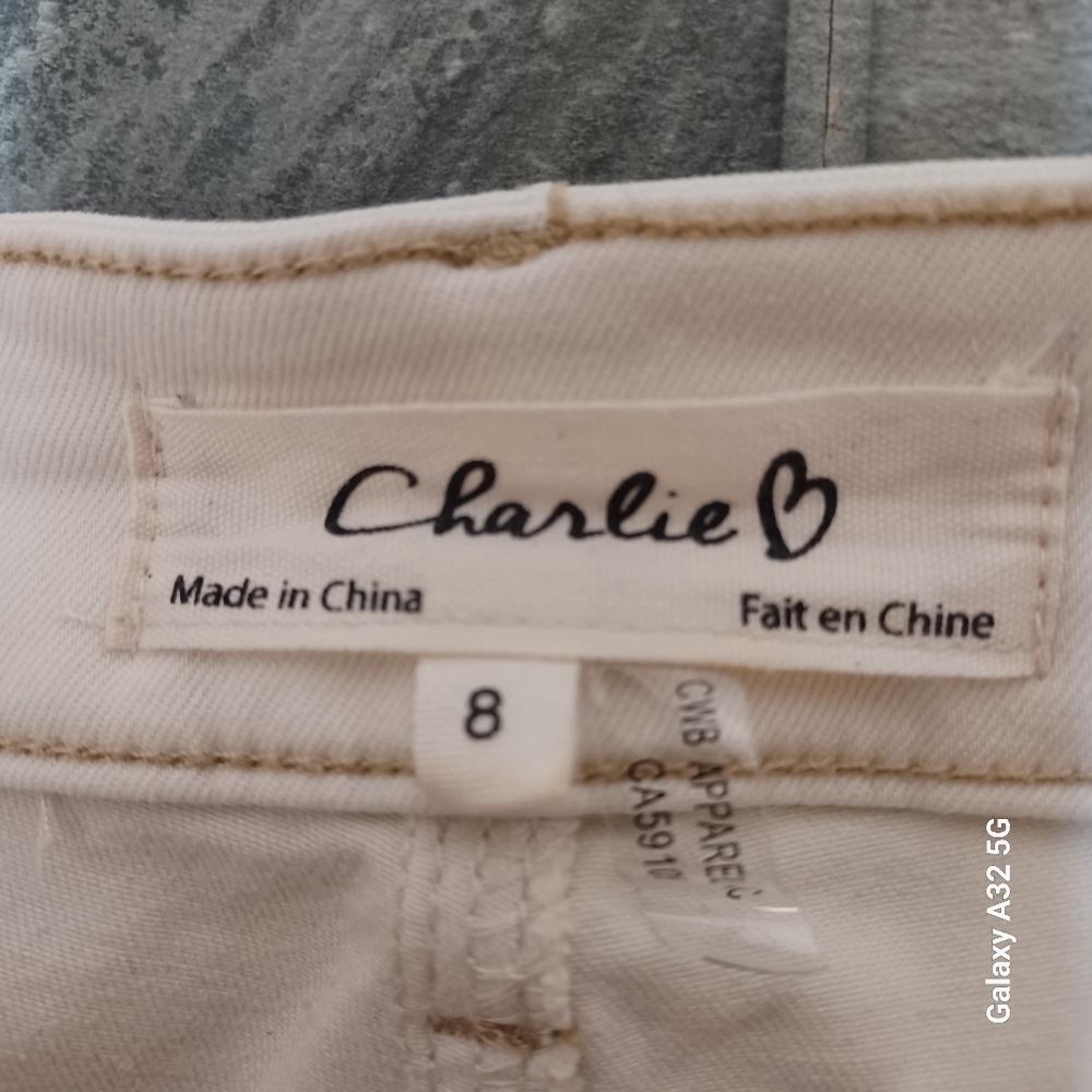 Charlies B Size 8 Cream Jeans with Embroidered Detail - Picture 2 of 14